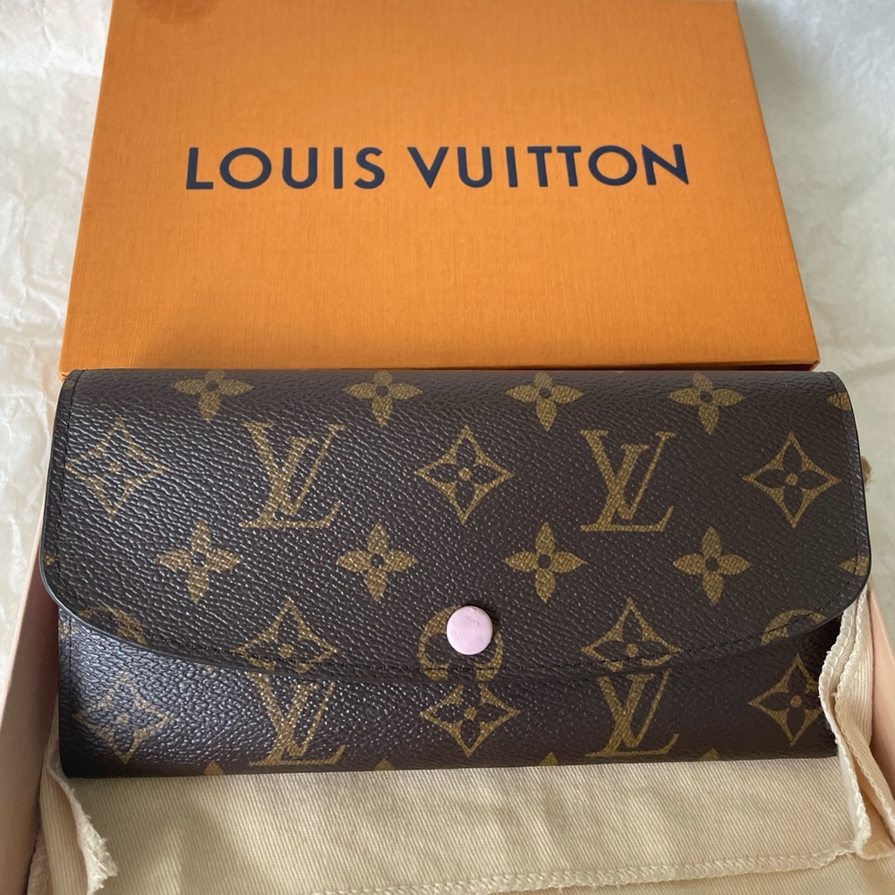 Louis Vuitton Emilie long snap wallet